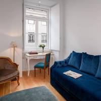 Superior One-Bedroom Apartment