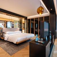 One King Bed Deluxe 