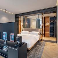 One King Bed