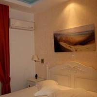 Studio (2 Adults)