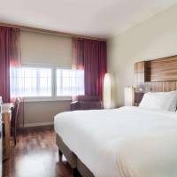 Superior Room with Runway View