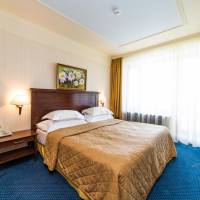 Suite with Lake View