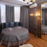 Junior Suite with Spa Bath and Round Bed
