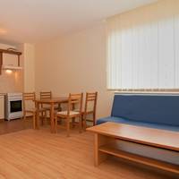 Luxury One-Bedroom Apartment (4 Adults)