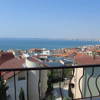 One-Bedroom Suite with Balcony with Sea View