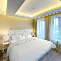 Lux Double Room with Tsarevets View - Free Spa Access