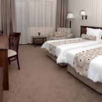Twin Room with Mountain View