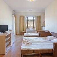 One-Bedroom Apartment (3 Adults + 1 Child up to 11 Years Old)