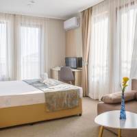 Standard Triple Room with Sea View