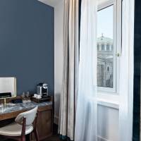 Superior Room, 1 King Bed with free Wi-Fi and tea & coffee equipment
