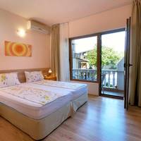Triple Room with Garden View