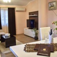 One-Bedroom Apartment - Self Catering with Kitchen 