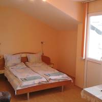 Deluxe Double Room with Balcony and Mountain View