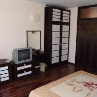 One-Bedroom Apartment with Balcony