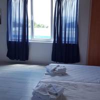 Studio (3 Adults)
