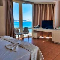 Studio with Sea View and Balcony