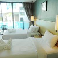 Standard Twin Room with Pool Access