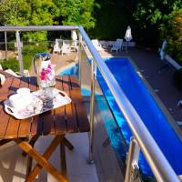 Apartment with Pool View 