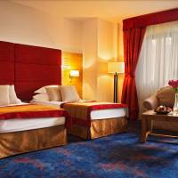 Deluxe Room Town View with Twin Beds