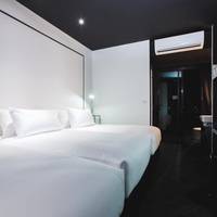  Deluxe Triple ( No Bathtub )  +  Free 24 hrs. Coworking Space