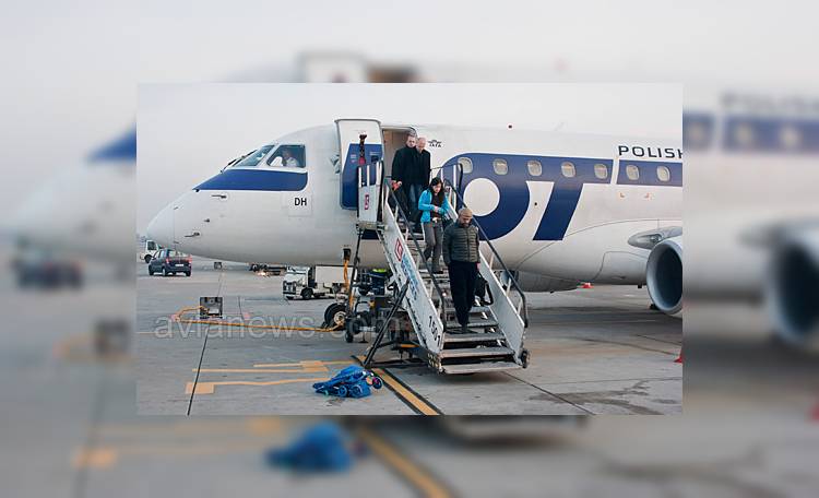 Польша: LOT вводит тариф для летающих без багажа