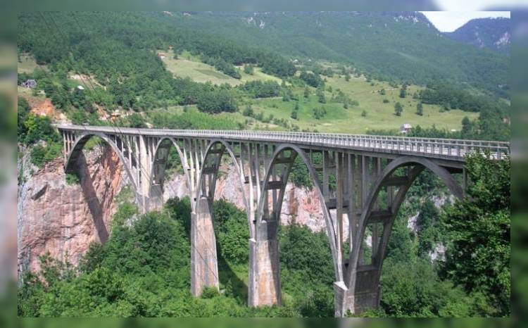 Черногория: Мост Джурджевича реконструируют