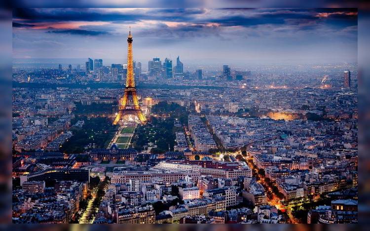 Франция: Париж потерял 2 миллиона туристов
