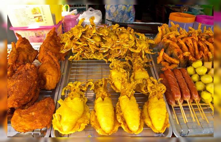 Уличная еда в Бангкоке вышла из-под запрета
