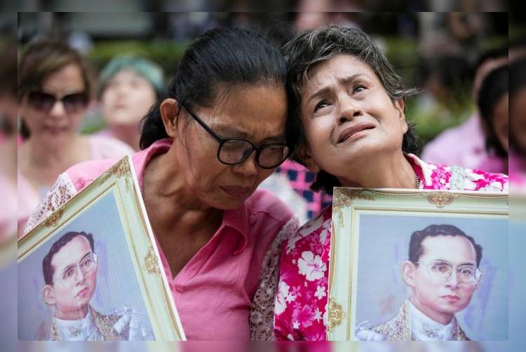 В Таиланде завершается траур по королю. Что следует знать туристам?  