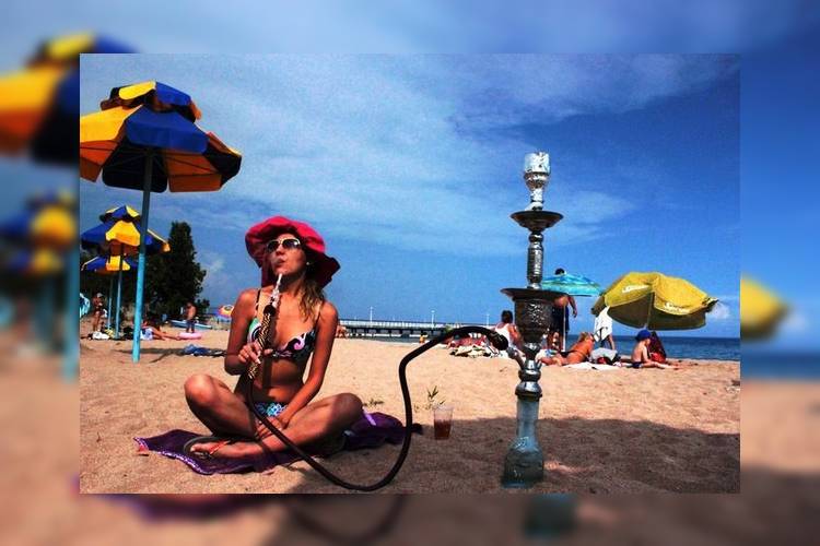 На пляжах Таиланда запретят курить с 1 ноября 