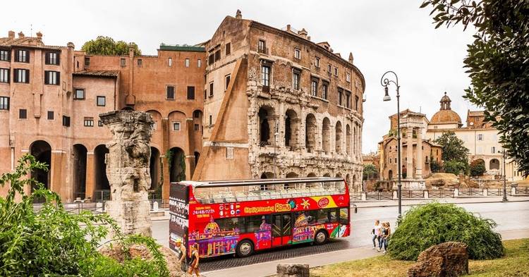 Новый городской устав Рима объяснит туристам, что можно, а что нельзя