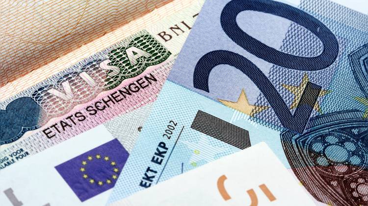 Отменит ли Германия шенгенские визы для молодых граждан России?