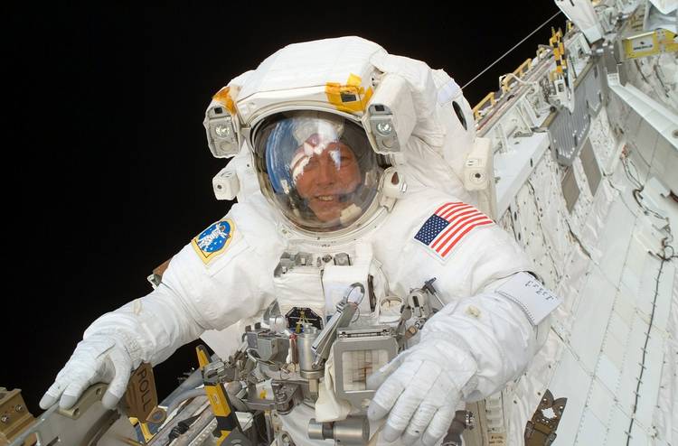 В США открылось бронирование мест на полеты туристов в космос
