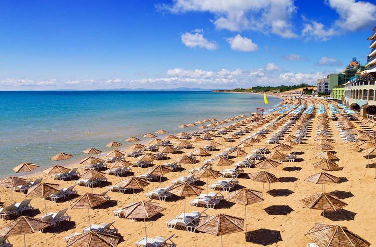 Курорты Болгарии откроются для иностранцев 1 мая