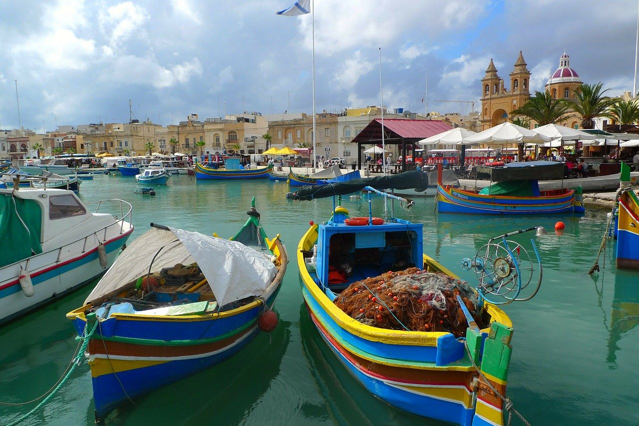 Мальта снимает ограничения и возвращается к нормальной жизни