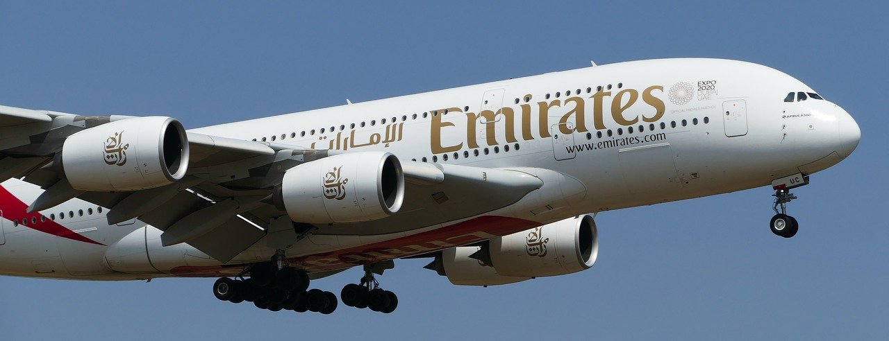 Emirates упростит регистрацию на рейсы в преддверии праздника Ураза-байрам
