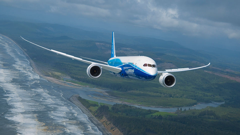 Чем новый суперсамолет Dreamliner от Boeing отличается от конкурентов